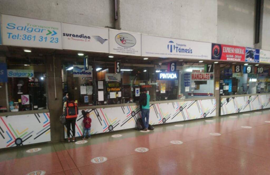 Terminal de Medellín. Una afluencia escasa se registra en el terminal de la capital antioqueña, que por lo general es muy concurrida. Foto: Mintransporte