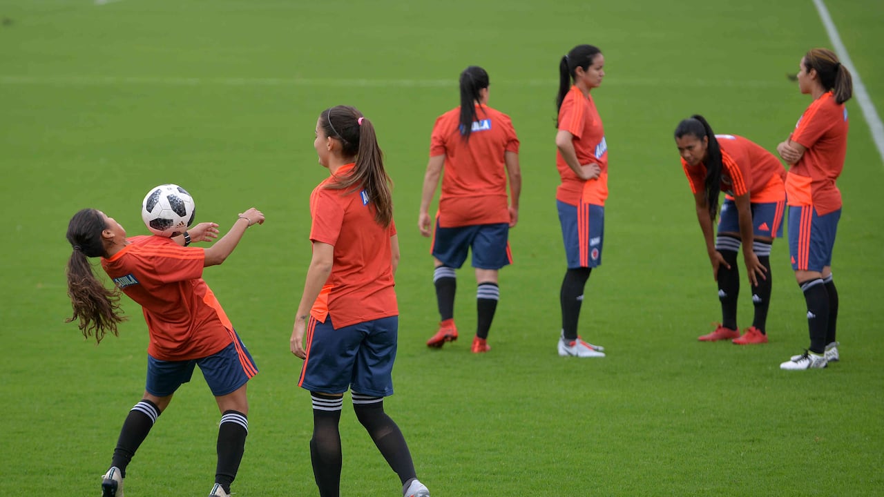 Colombia hoy: Federación de Fútbol acusa de discriminación a Fifa | Mundial femenino