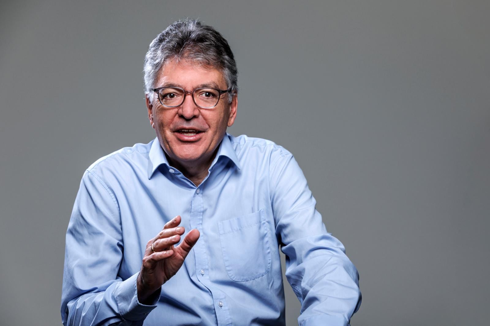 Según Mauricio Cárdenas, el país necesita serenidad, experiencia y resultados.