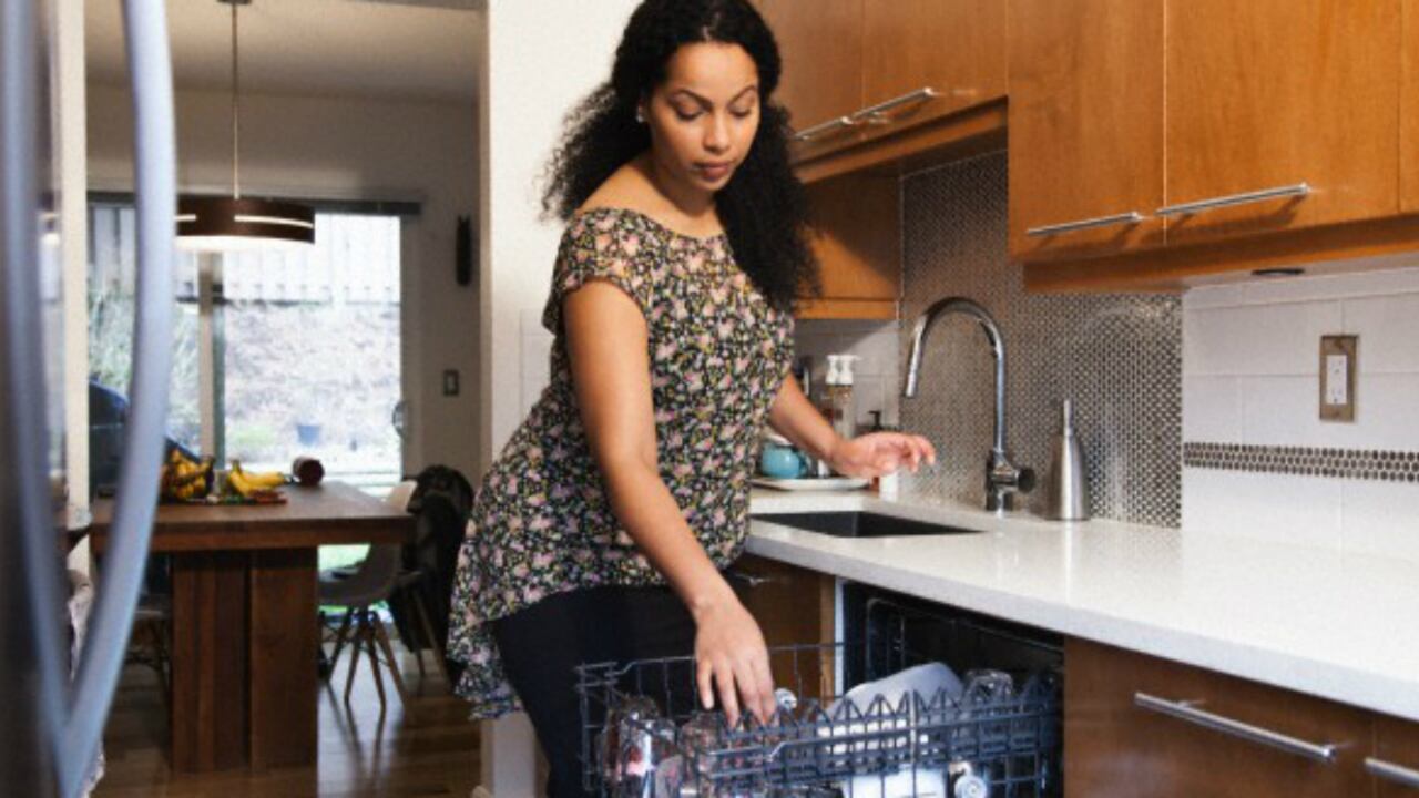 Aunque el trabajo doméstico no pasa por el mercado laboral, está generando riqueza, es una contribución y tiene valor.