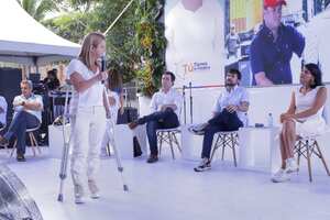 Gobernadora del Atlántico - Elsa Noguera en el Diálogo Regional Vinculante realizado en su departamento por el Gobierno Nacional.