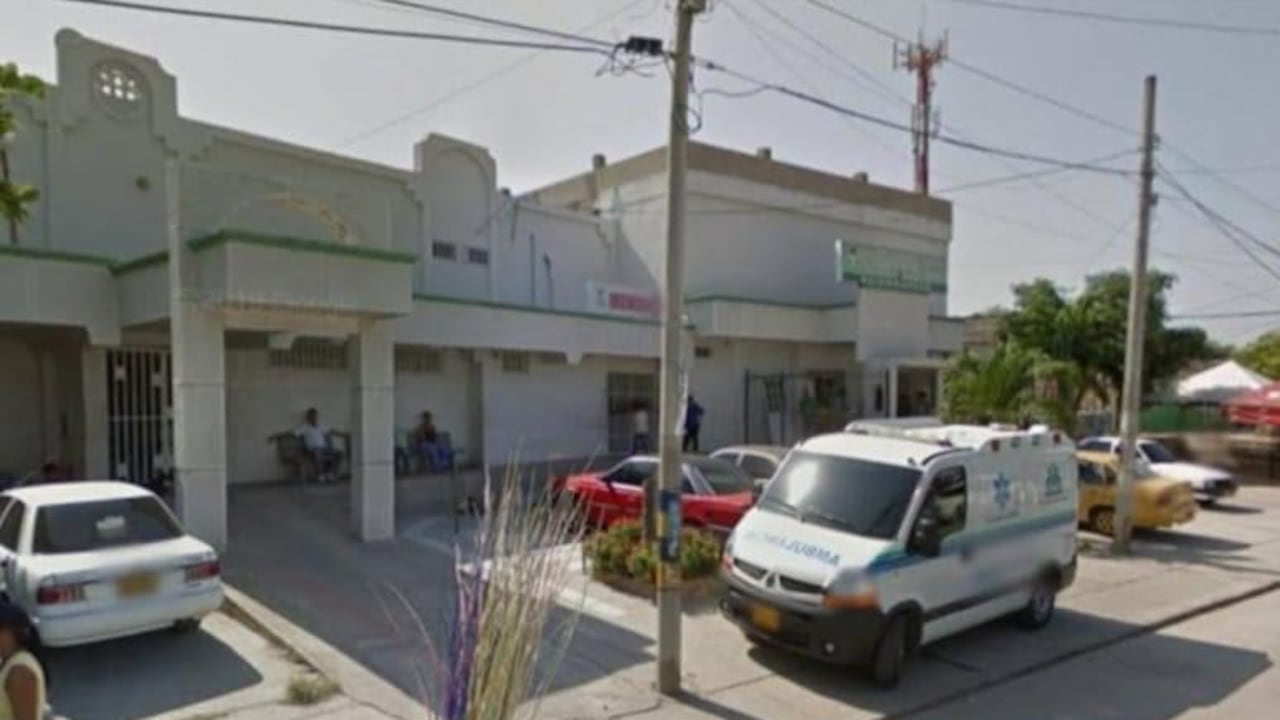 El hombre atacado con un arma blanca murió en la Clínica San Ignacio.