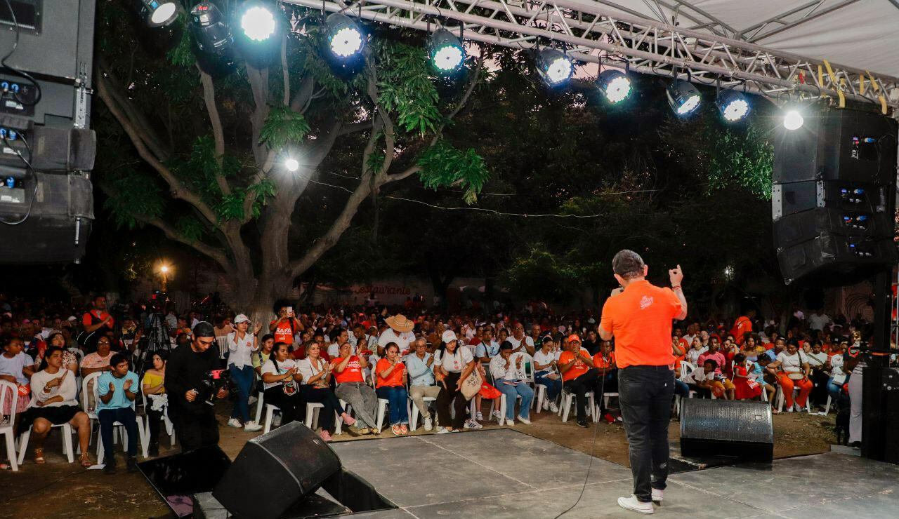 El evento se realizó en Santa Marta y contó con la participación de centenares de  personas.