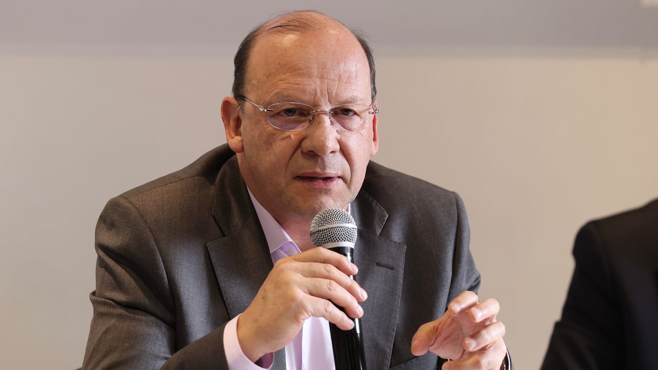 Nuevo Ministro de Hacienda Germán Ávila