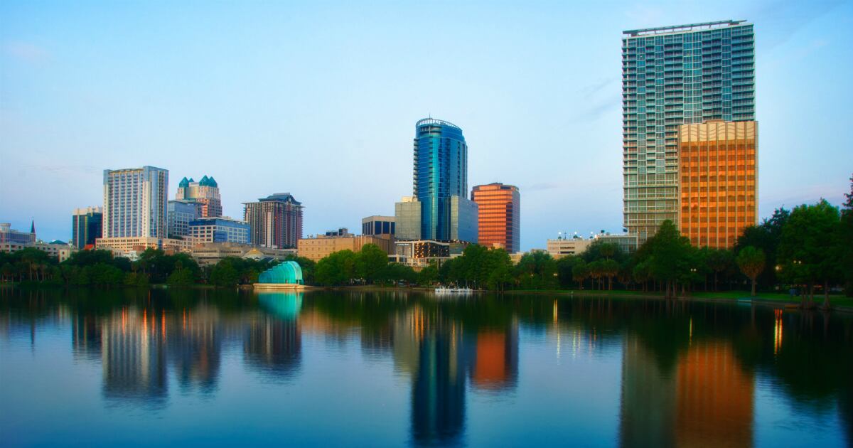 Florida señala los esfuerzos de vacunación del estado, su apertura económica y los eventos deportivos celebrados durante la pandemia.