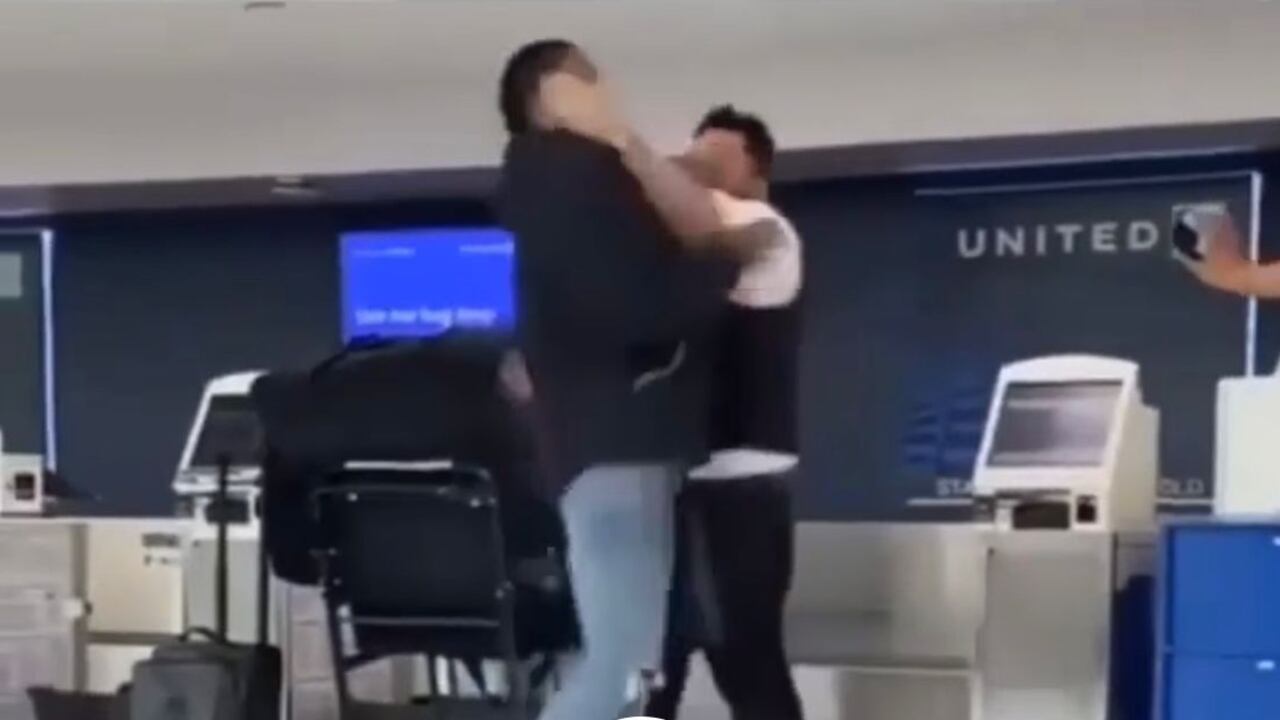 Foto del momento de la agresión.