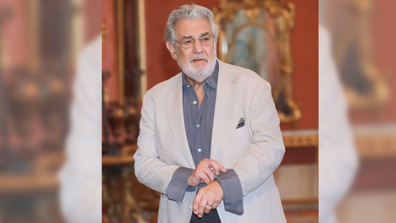 Plácido Domingo deseaba ser el cantante más famoso del mundo, y lo consiguió. Pero, desde 2019, 20 mujeres lo han culpado de acoso sexual. Ha respondido a las acusaciones con torpeza y falta de tacto.