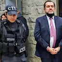 El senador Mario Castaño fue capturado a la salida del Congreso de la República. Las pruebas en su contra son contundentes. En la mira de las autoridades estarían políticos, alcaldes y gobernadores que habrían sostenido estrechos vínculos con el otrora poderoso congresista liberal, quien se ha declarado inocente.