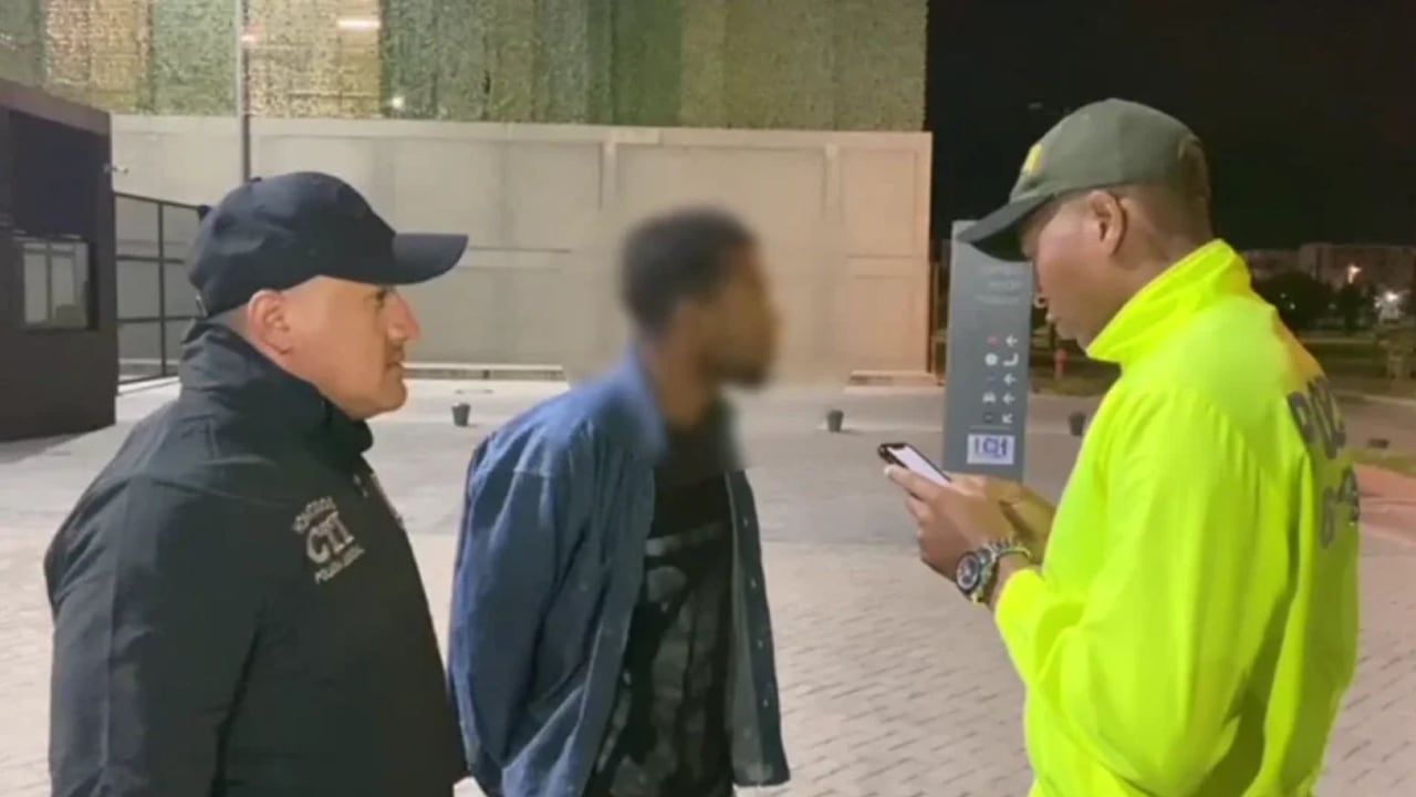 En video quedó registrado el momento de la captura del hombre que habría asesinado a su expareja en Bosa