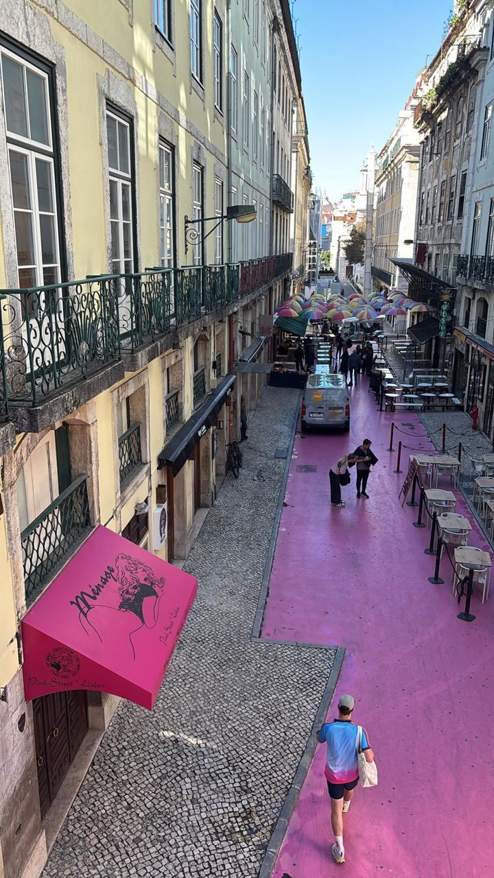 En el centro de Lisboa funciona el establecimiento nocturno que visitó Gustavo Petro y que ha generado polémica.