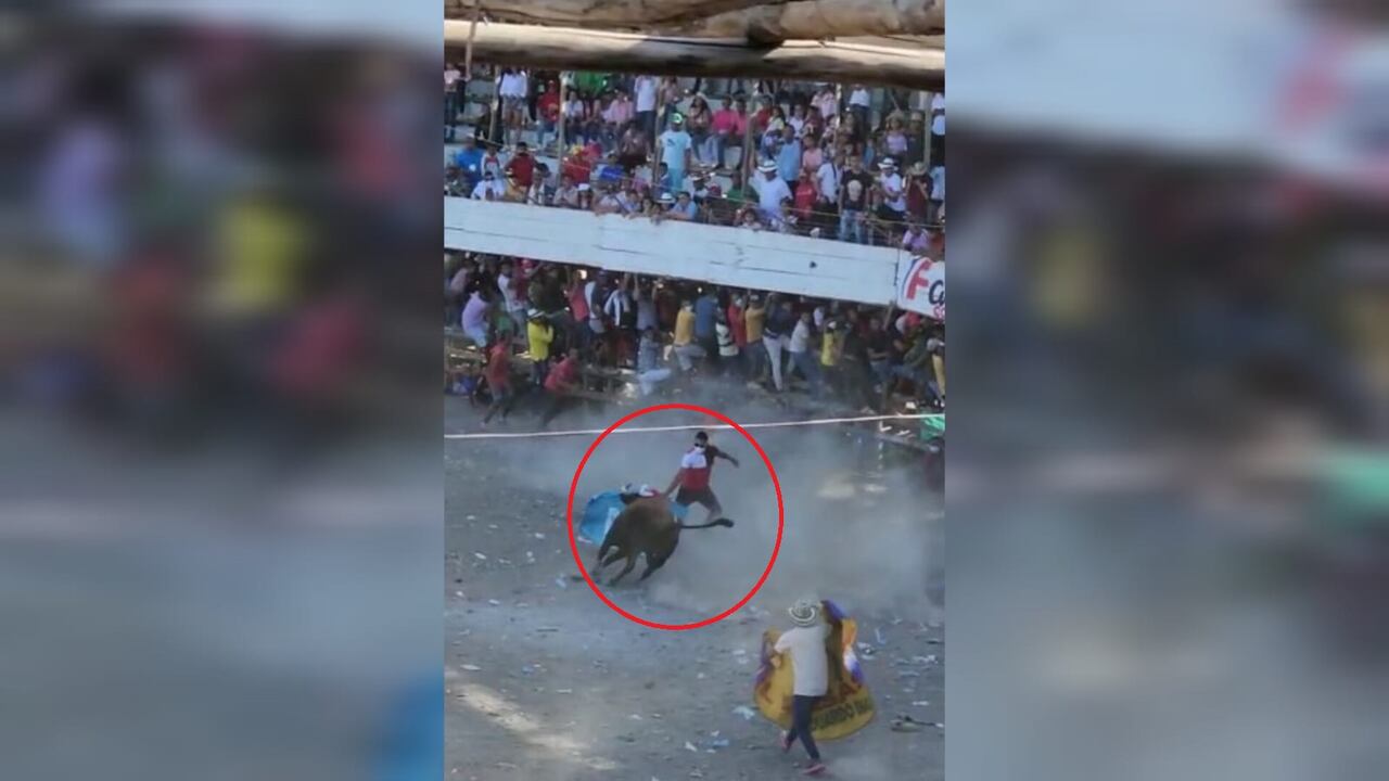 El joven estaba haciendo sus labores de mantero