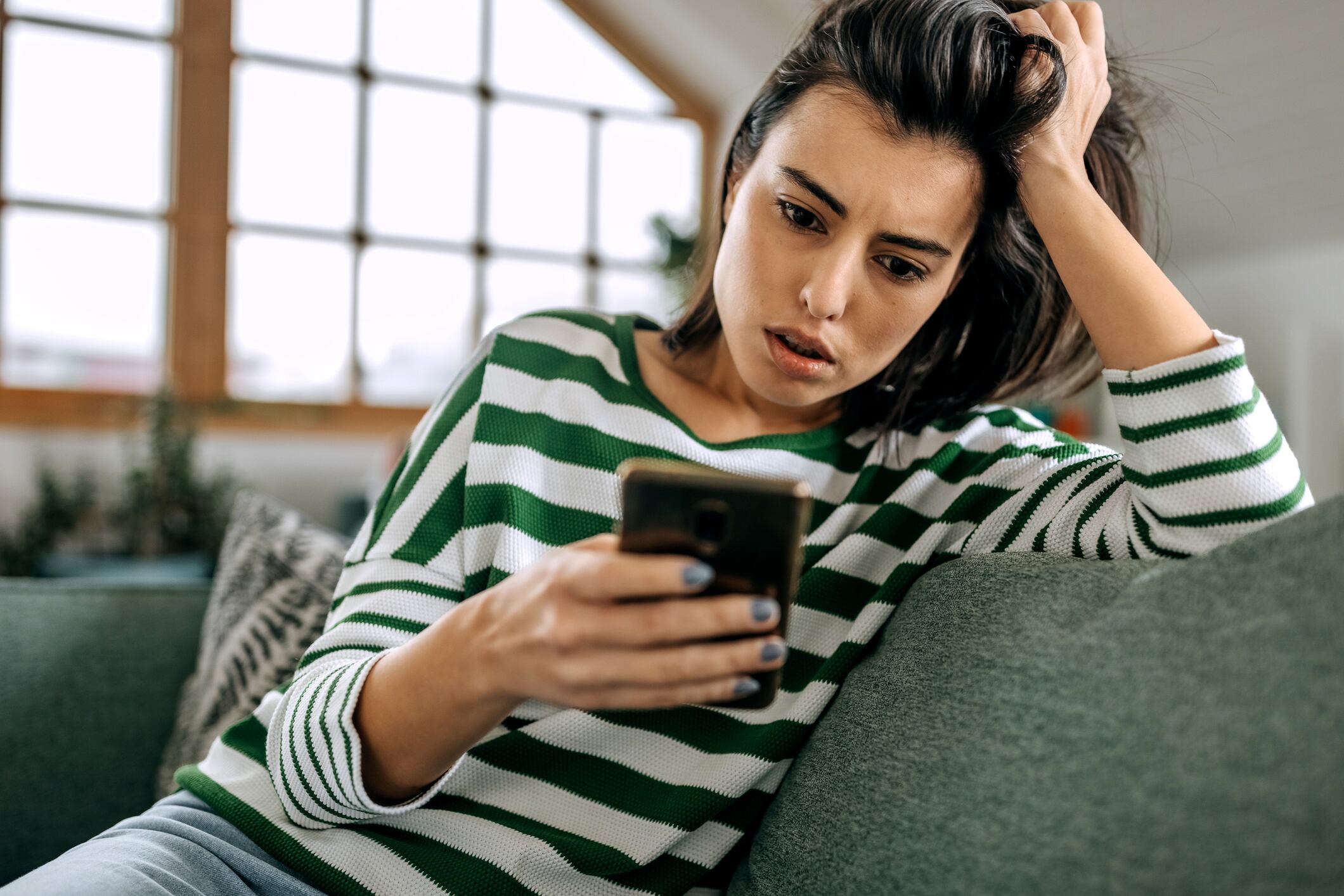 Los criminales obtienen datos mínimos, pero suficientes para completar fraudes si se combinan con otros datos expuestos en internet.