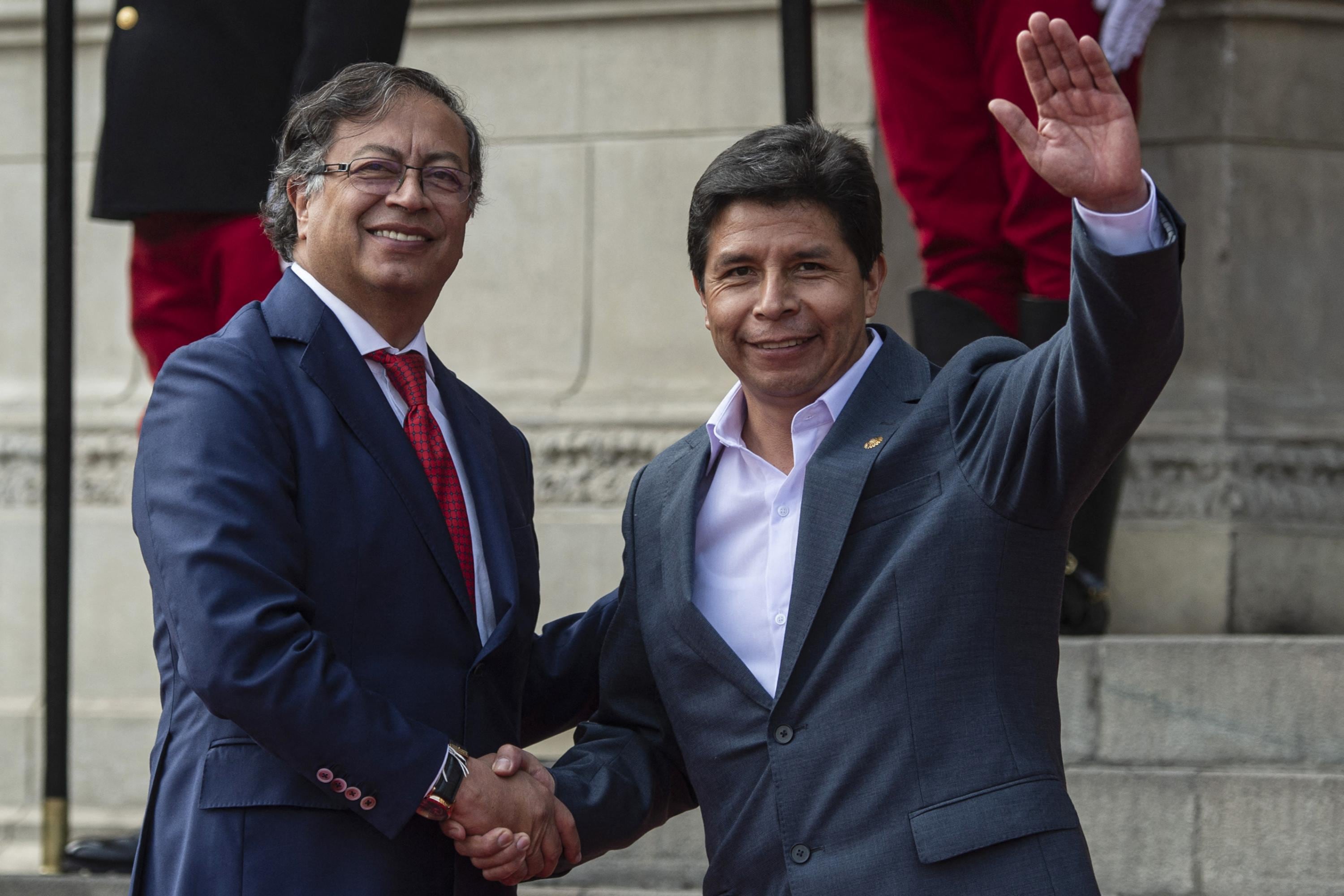 Gustavo Petro es otro de los presidentes de la región que se ha pronunciado públicamente para advertir que la detención de Castillo es injustificada, y ha criticado la llegada al poder de Dina Boluarte. 