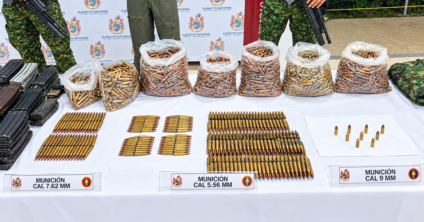 Las municiones que tenían los hombres de Calarcá en el sitio que fue bombardeo por las Fuerzas Militares en Norte de Santander.