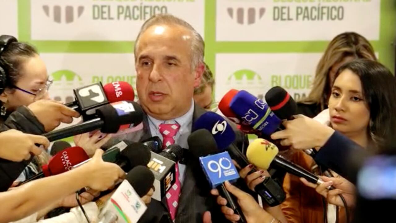 Guillermo Reyes, ministro de Transporte.