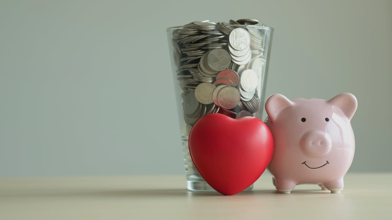 Método para alcanzar 1.000 millones a los 65 años: cuánto ahorrar según su edad.