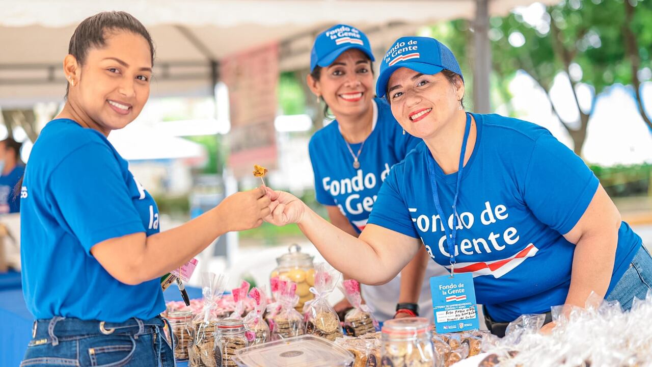 La Gobernación del Atlántico, a través de su programa el Fondo de la Gente llega con 25 emprendedores al Centro Comercial Viva Barranquilla del 8 al 10 de julio.