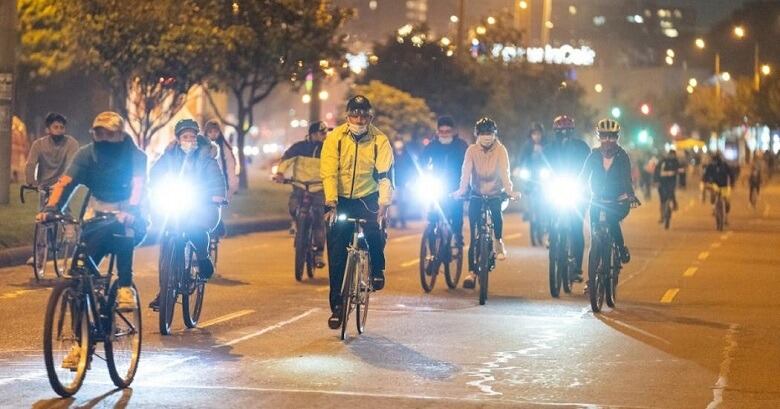 La ciclovía nocturna funcionará desde las 6:00 p.m. hasta las 12:00 de la noche.
