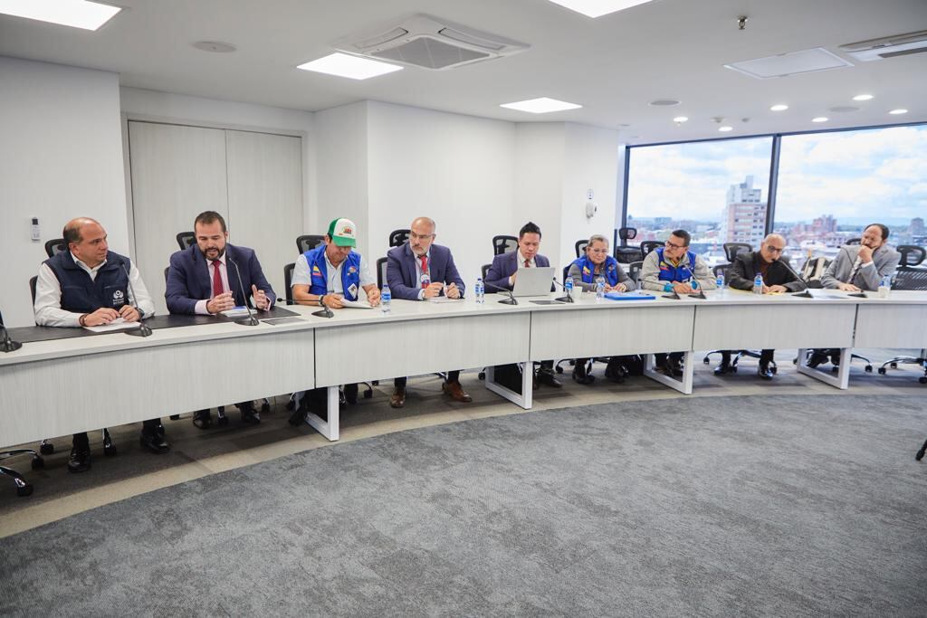 Defensoría y Asociación de Firmantes de Paz exigen cumplimiento del acuerdo de La Habana: "El Estado y las partes deben asumir compromisos"