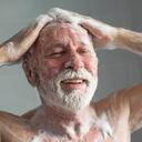 Este tipo de shampoo renueva las hebras capilares.