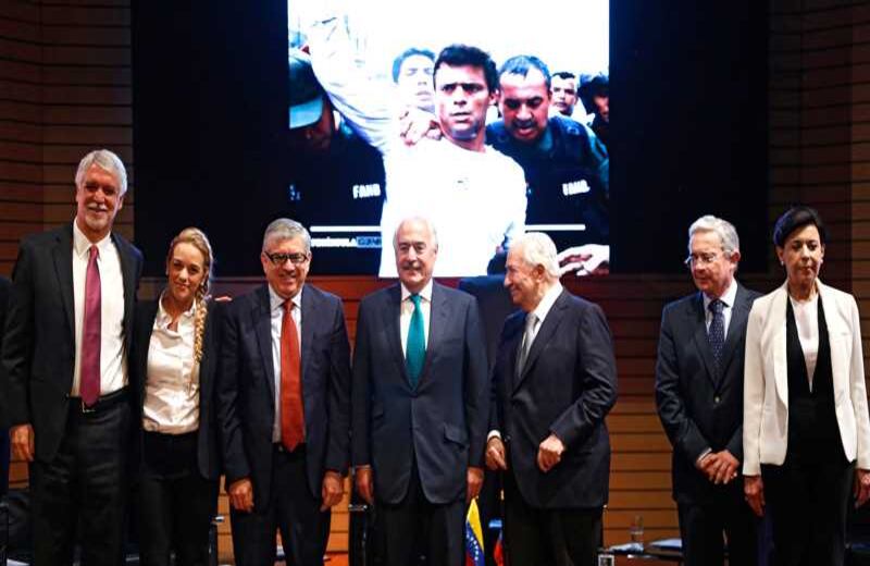El expresidente Belisario Betancur lleva años eludiendo posiciones de confrontación política. Foto: Guillermo Torres / SEMANA