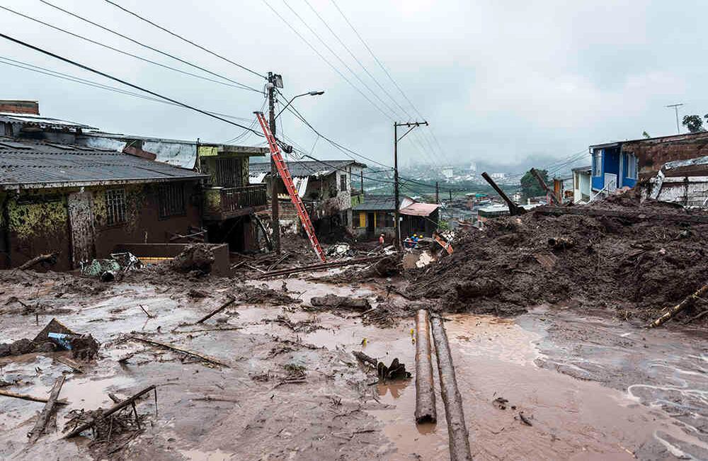 Se declaró alerta roja y la calamidad pública. Se analizan las restricciones por problemas viales en 12 tramos de la ciudad. Foto Kevin Toro 