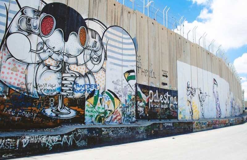 El 88% del muro está hasta 22 km dentro de Palestina y no en la frontera.