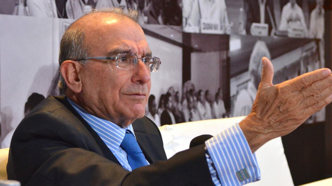 De la Calle, en el foro, señaló que no habrá amnistías, pero que habrá que hallar enfoques nuevos.