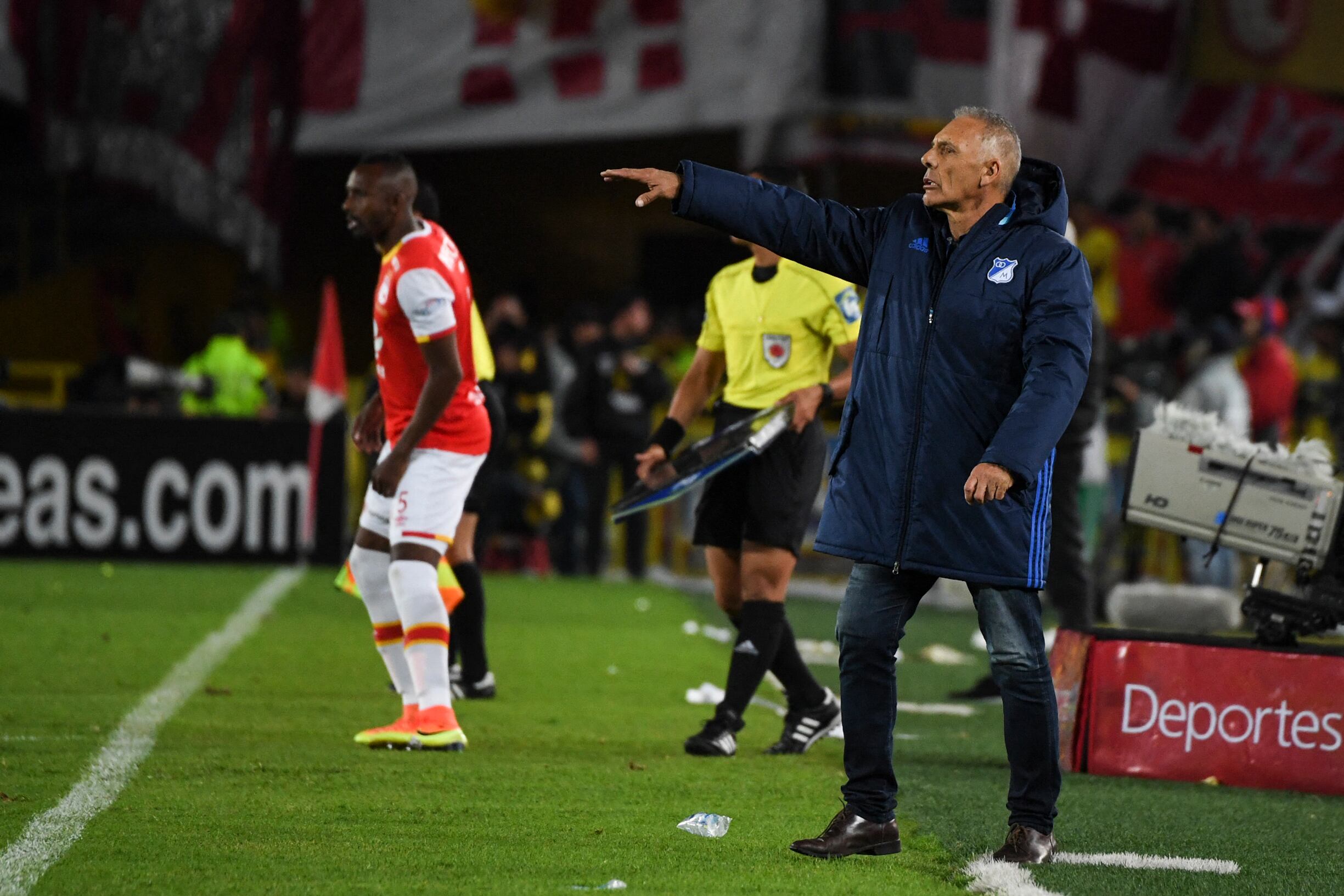 Miguel Russo en la final de la Liga colombiana 2017-ll (Santa Fe vs. Millonarios).