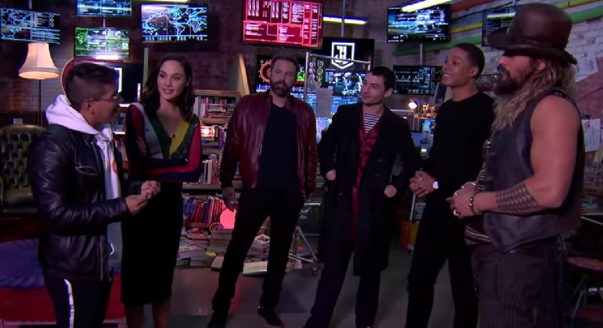 El Mindo dijo que no dominaba en inglés y que por eso decidió comunicarse a través del baile.