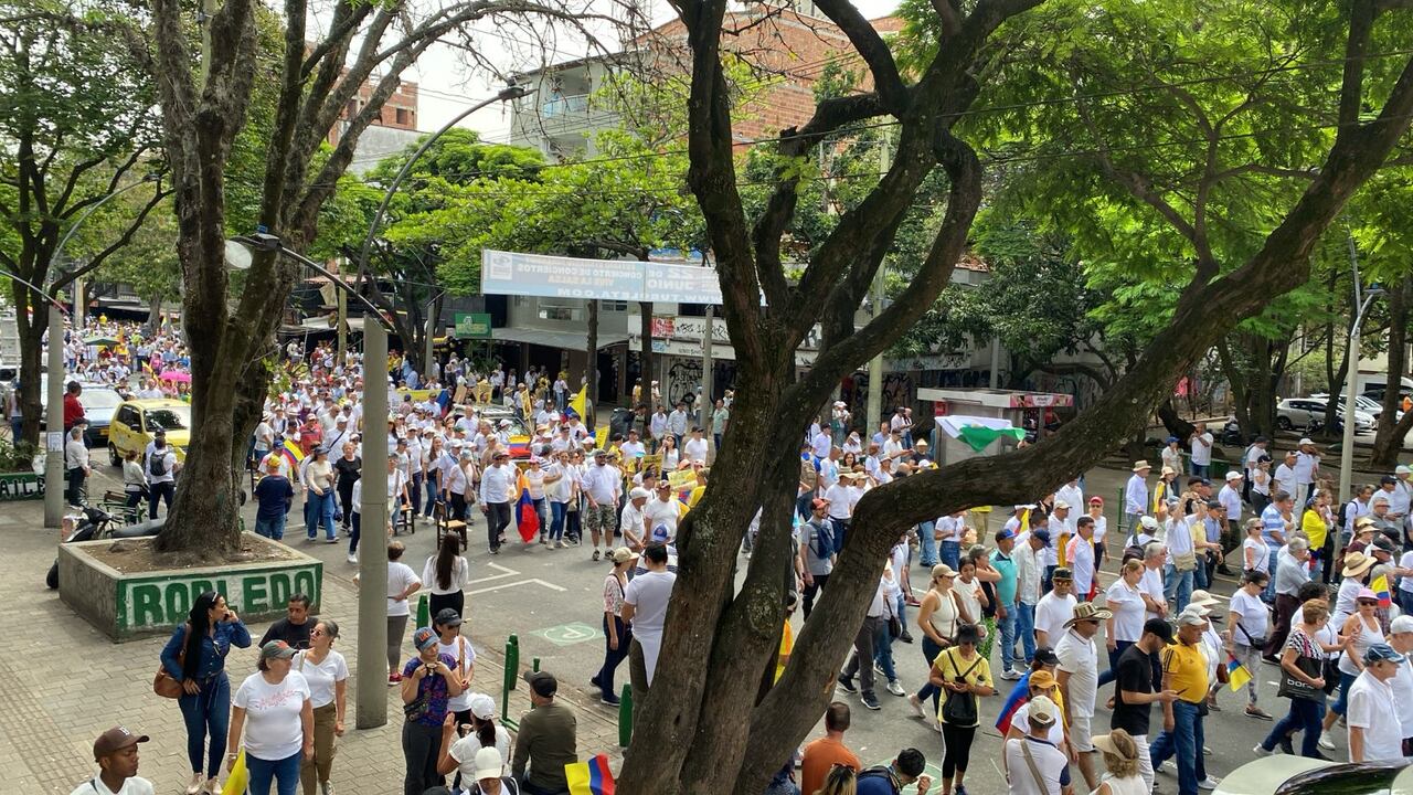 MARCHAS 21 DE ABRIL EN CONTRA DEL GOBIERNO DEL PRESIDENTE GUSTAVO PETRO EN BARRANQUILLA