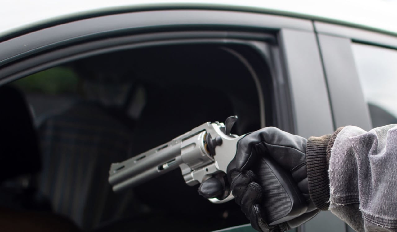 Video: asi estarían robando carros en las puertas de las casas en Bogotá