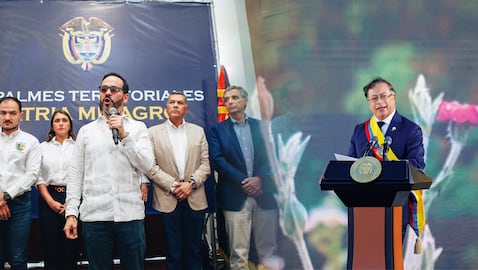 Transición convulsa
Edición 2294