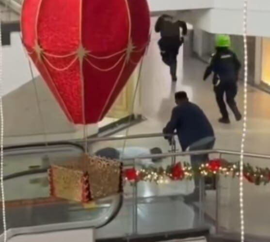 Al parecer, uno de los delincuentes en el intento de robo a una joyería de un centro comercial en Bucaramanga, fue dado de baja.