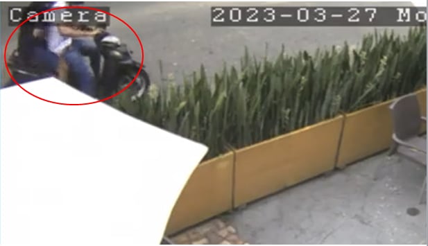 Los ladrones se movilizan en moto por la ciudad.