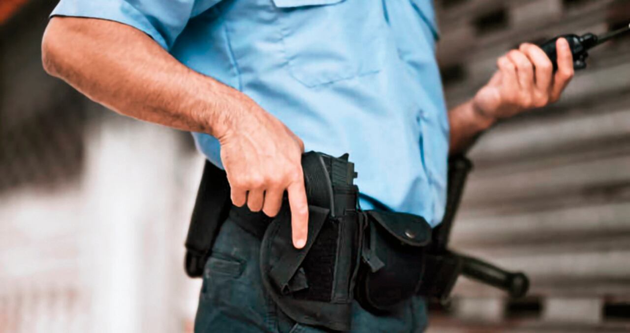 La SuperVigilancia, en alerta por expedición de aparentes licencias fraudulentas a empresas de seguridad privada en Colombia. El presidente Petro pidió investigar.