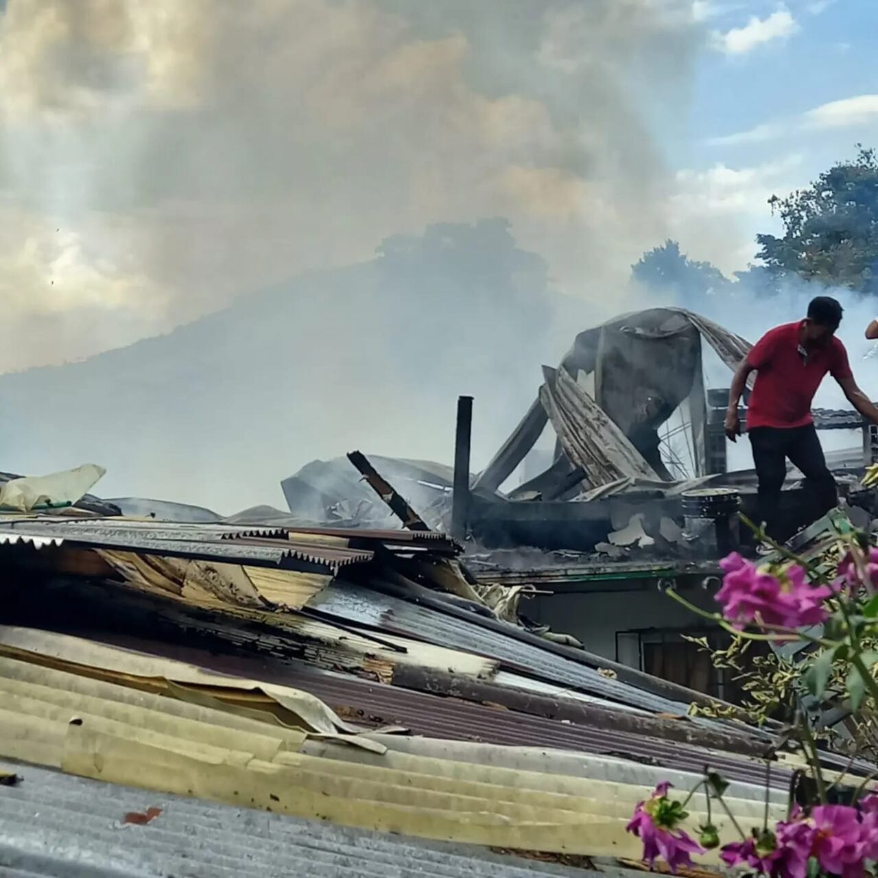 Incendio estructural en Pereira