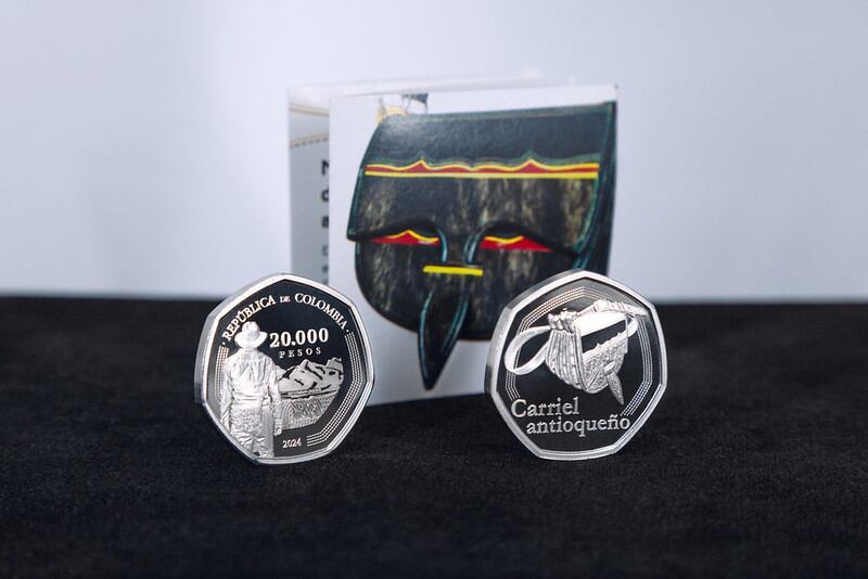 Desde este viernes, 15 de noviembre, el Banco de la República puso en circulación una moneda conmemorativa del guarniel-carriel antioqueño.