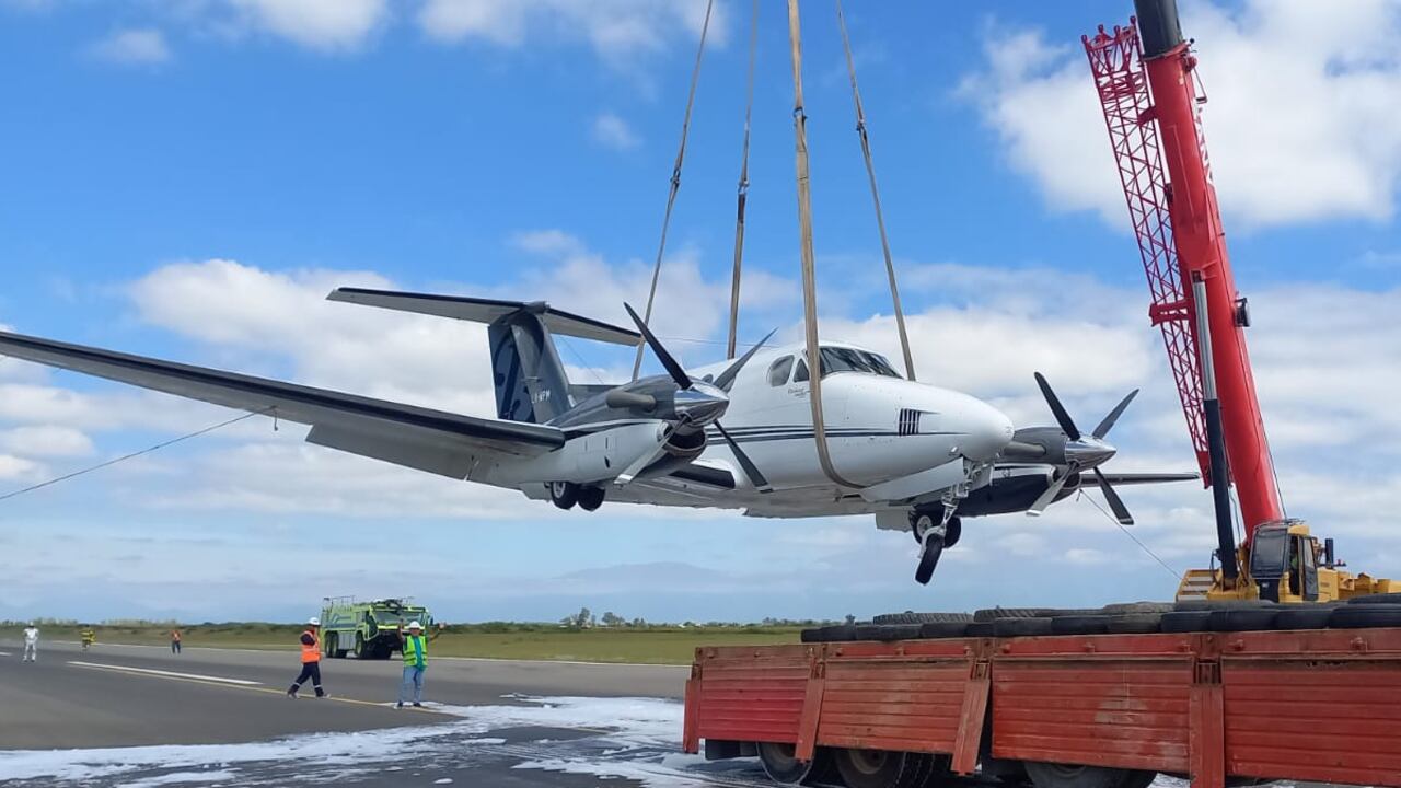 Tras el aterrizaje forzado, el aeropuerto de Salta, Argentina debió ser cerrado hasta que fuere retirado el avión.