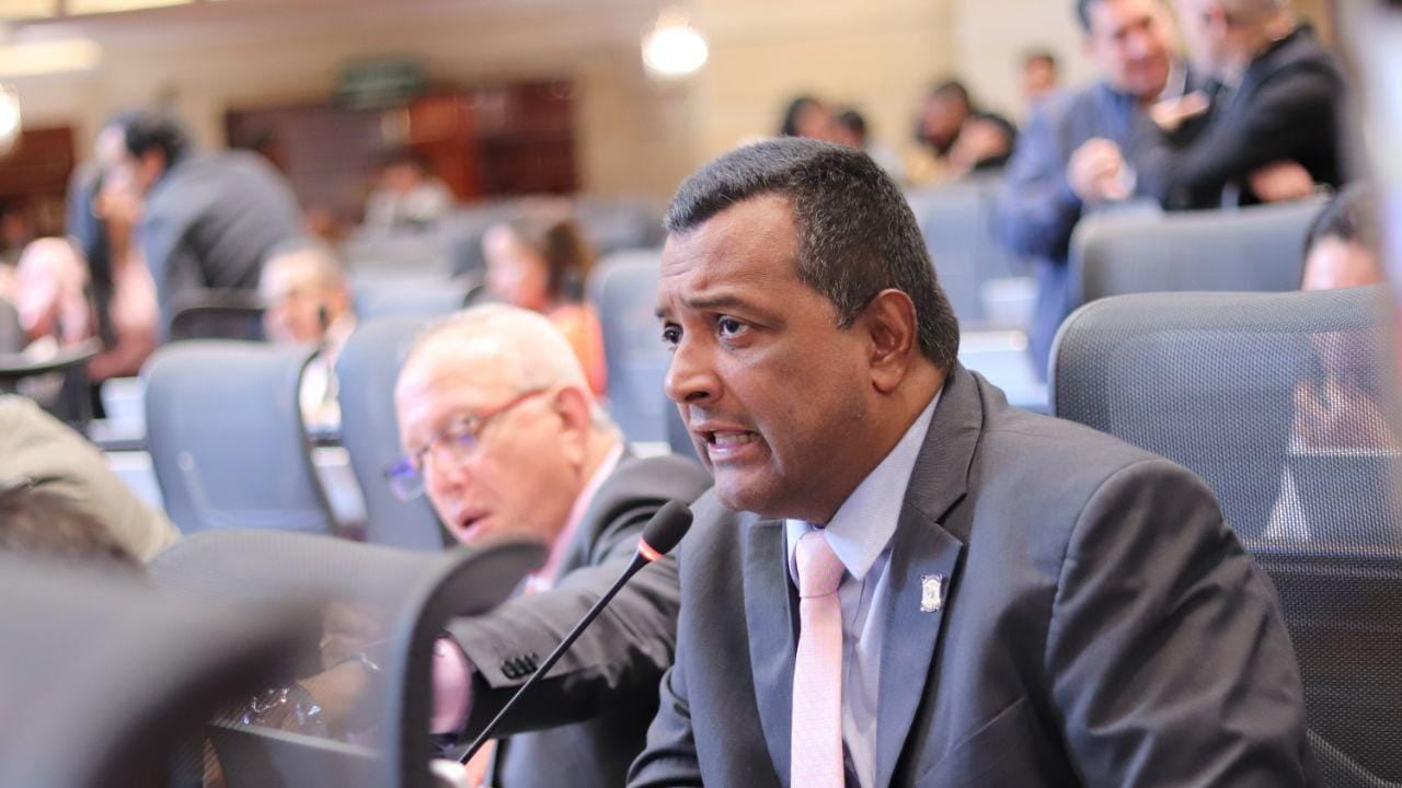 El representante Víctor Salcedo, del Partido de la U, habló del tema en el Congreso.