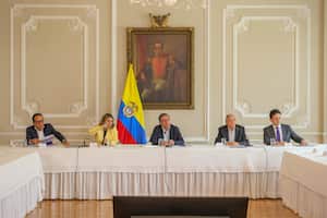El Gobierno sostuvo una reunión con representantes de los bancos para hablar de las inversiones forzosas.