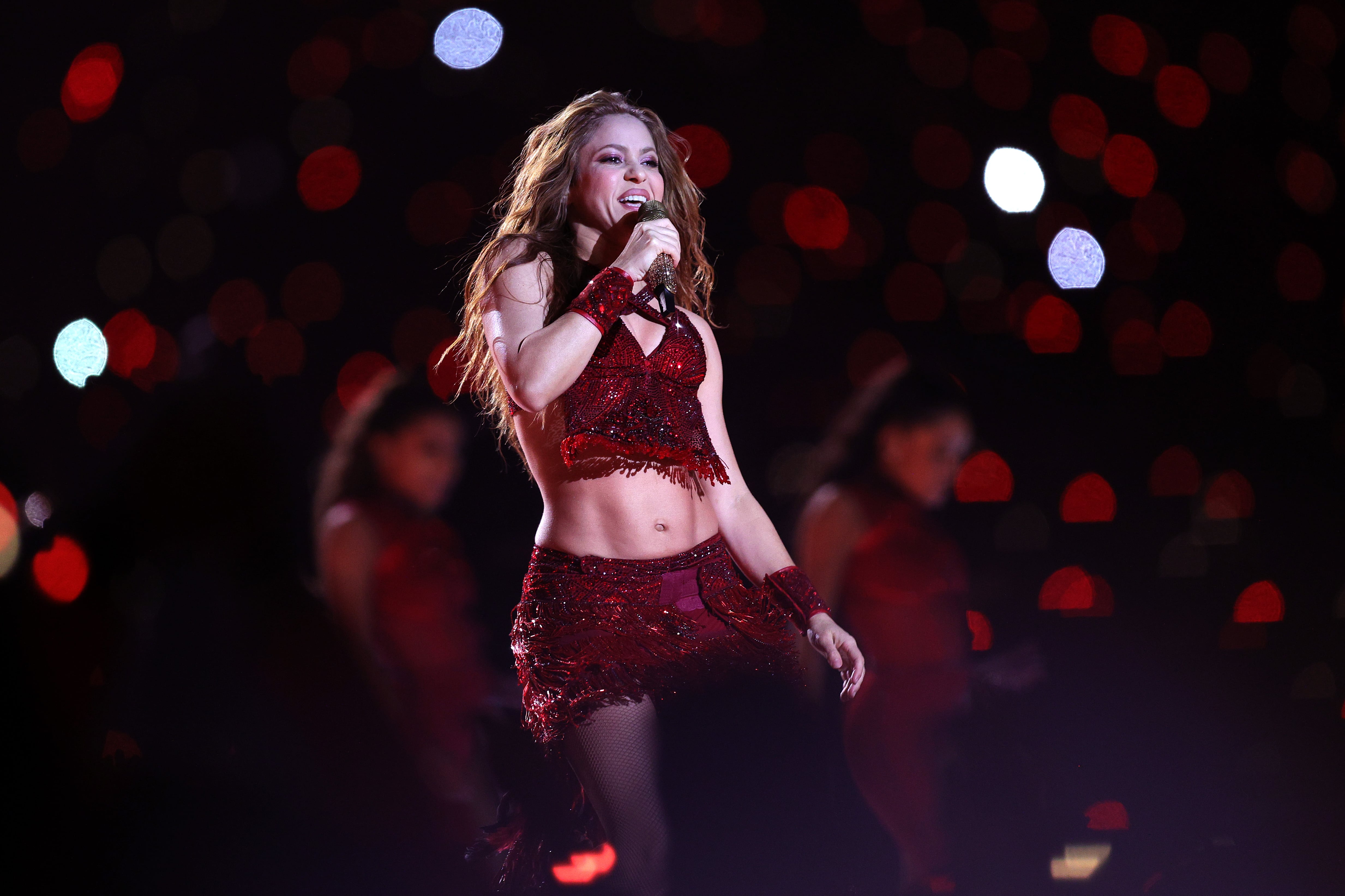 La cantante colombiana Shakira se presenta durante el espectáculo de medio tiempo del Pepsi Super Bowl LIV en el Hard Rock Stadium el 02 de febrero de 2020 en Miami, Florida.