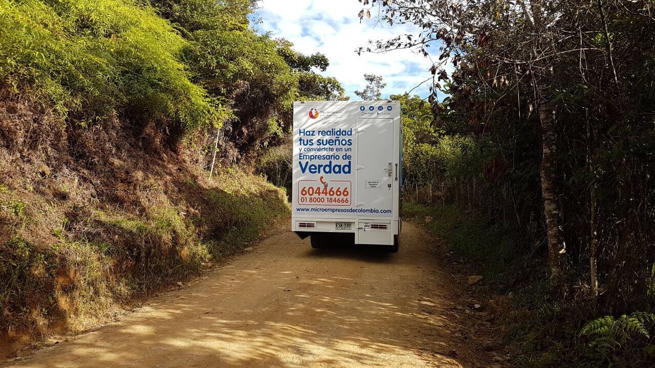 Las entidades prestan sus servicios financieros mediante las oficinas móviles.