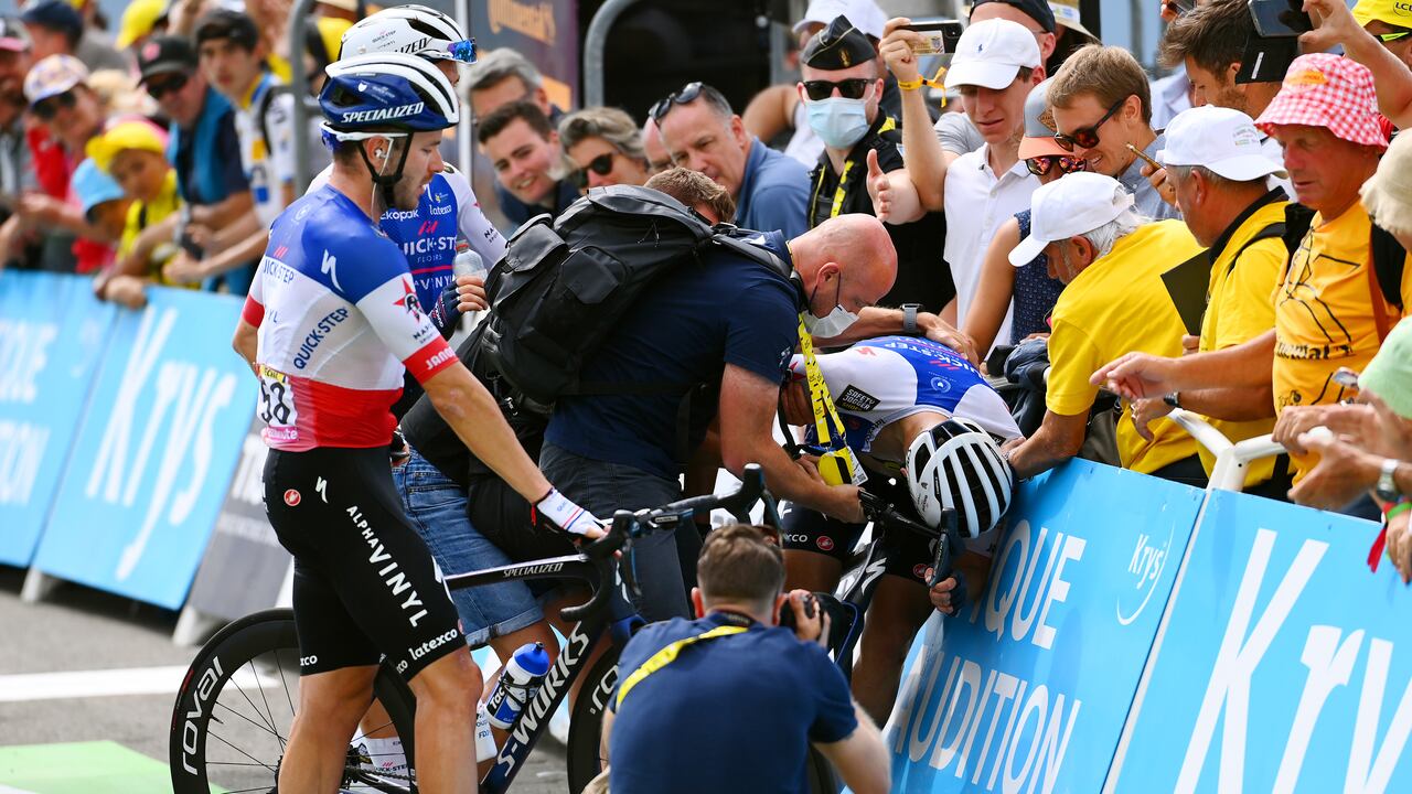 PEYRAGUDES, FRANCE - JULY 20: Fabio Jakobsen of Netherlands and Quick-Step - Alpha Vinyl Team collapses crossing the finish line during the 109th Tour de France 2022, Stage 17 a 129,7km stage from Saint-Gaudens to Peyragudes 1580m / #TDF2022 / #WorldTour / on July 20, 2022 in Peyragudes, France. (Photo by Tim de Waele/Getty Images)