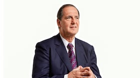 “El ministro de Hacienda me recuerda a los perritos de los taxis: se la pasa todo el día diciendo sí, sí, sí”.