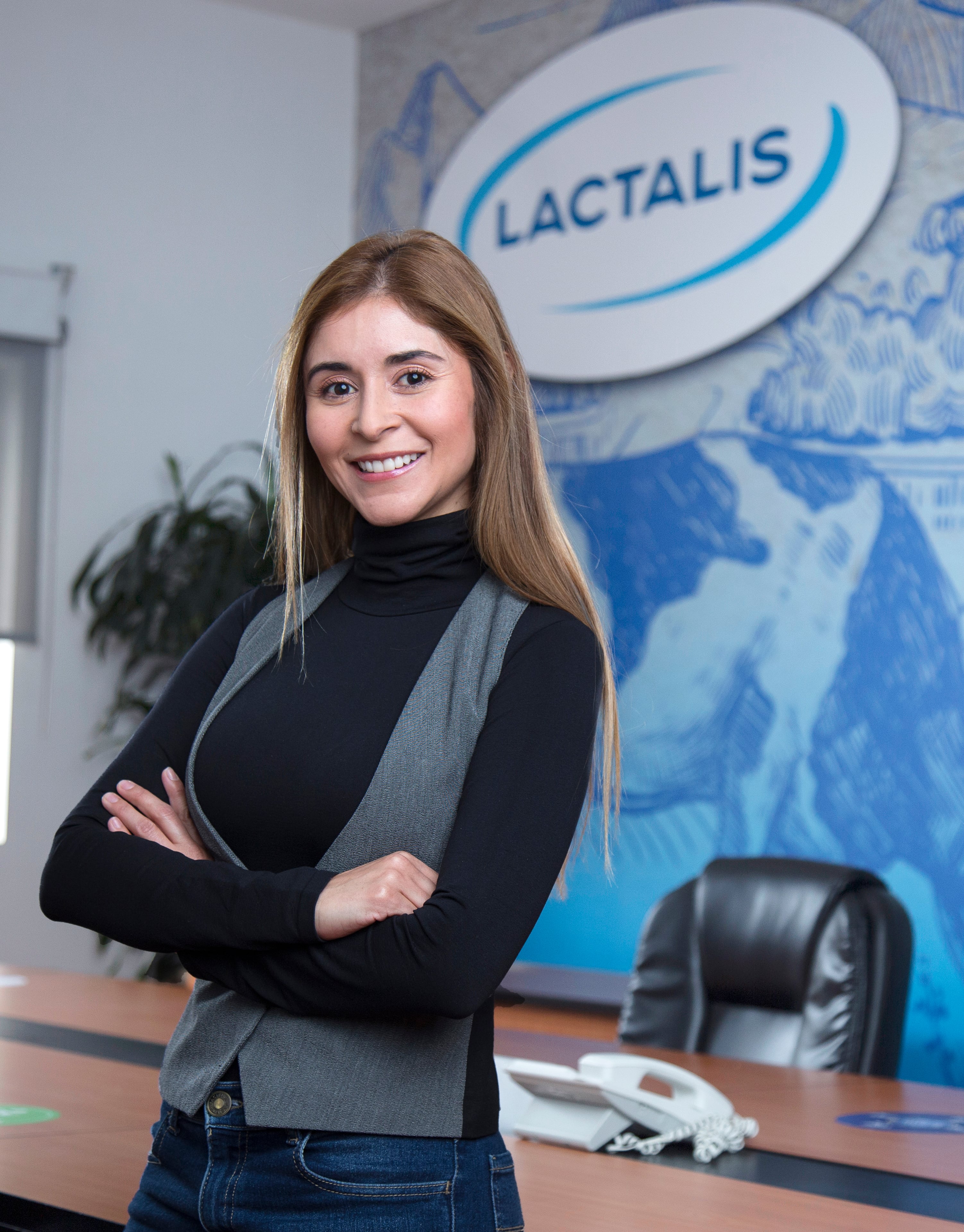 Karen Páez, directora de Calidad de Lactalis Colombia, asegura que la leche se procesa con estrictos protocolos de calidad e inocuidad.
