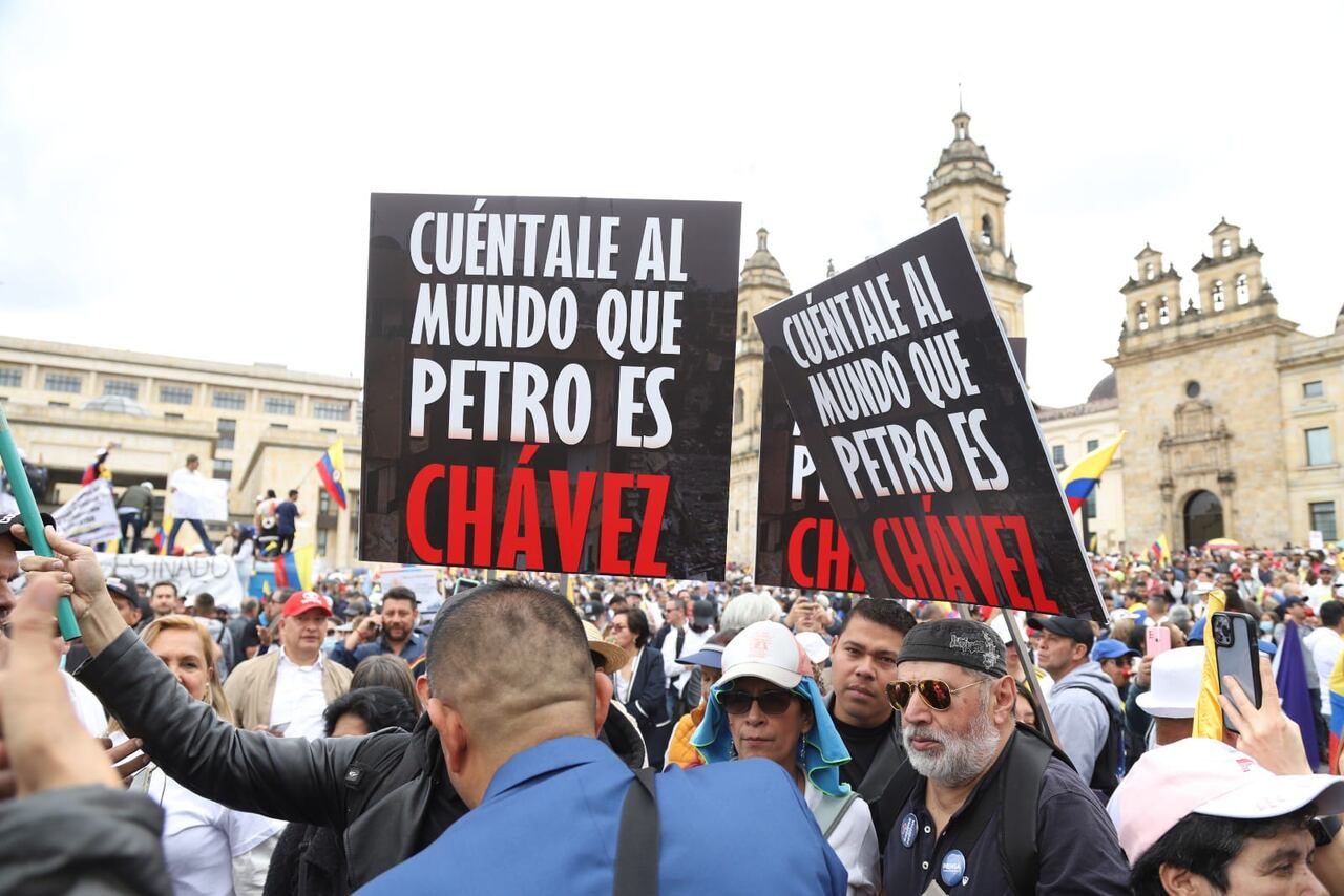 Marchas de la oposición en contra del Gobierno en la plaza de Bolívar