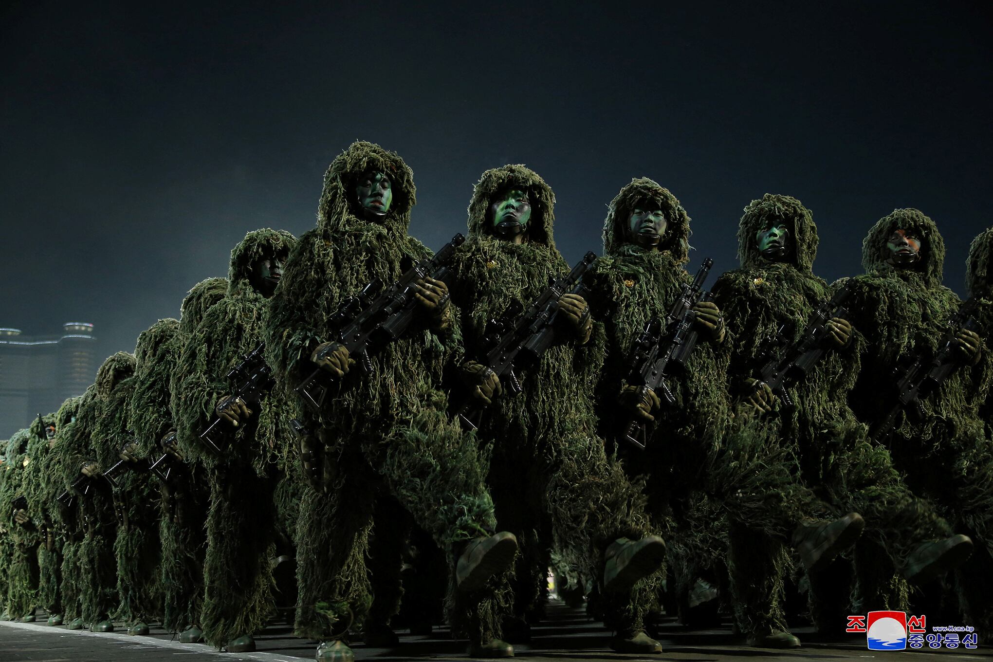 En Imágenes : Misiles en exhibición en desfile de Corea del Norte