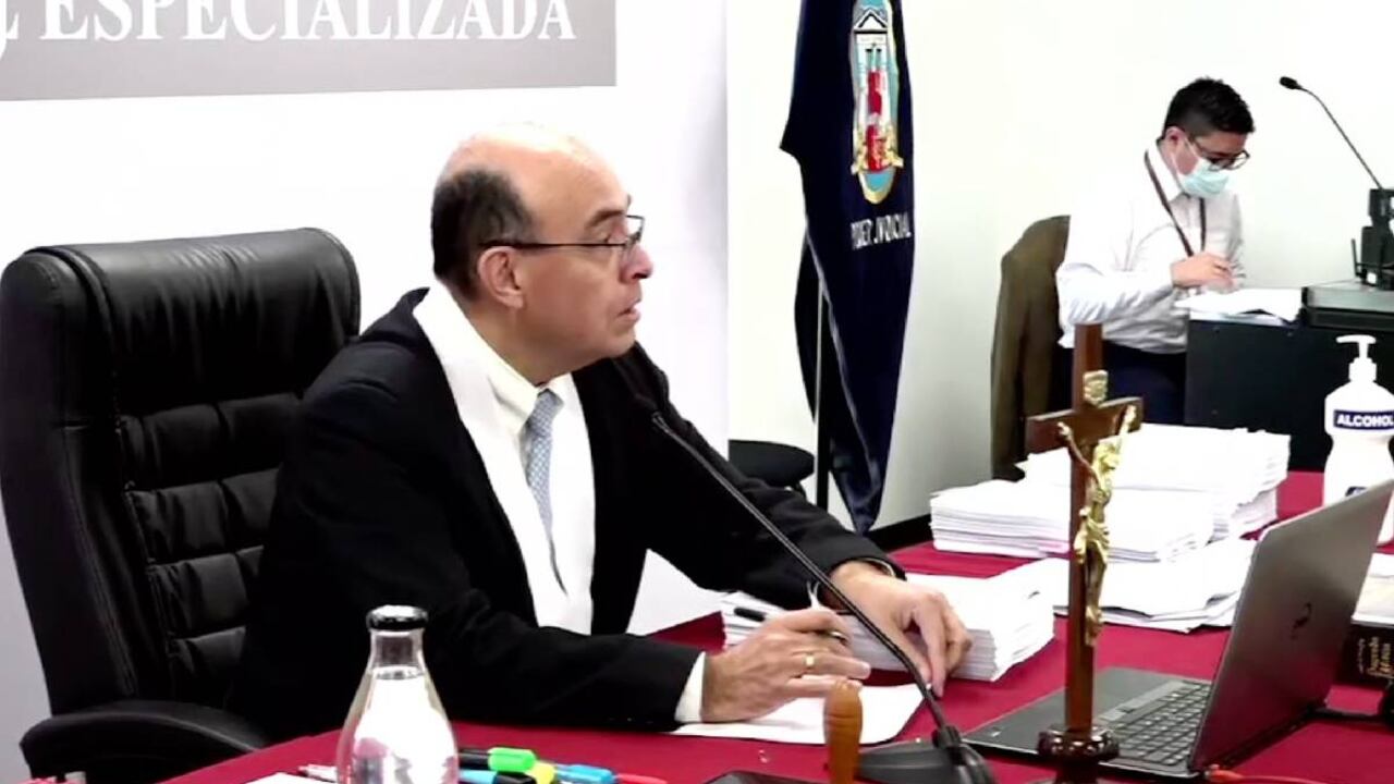 El magistrado quien es titular del Cuarto Juzgado de Investigación Preparatoria de la Corte Superior Nacional de Justicia Penal Especializada (CSNJPE) aseguró que los implicados que ya estaban detenidos desde el 11 de octubre pasado, deberán ser internados en un penal.