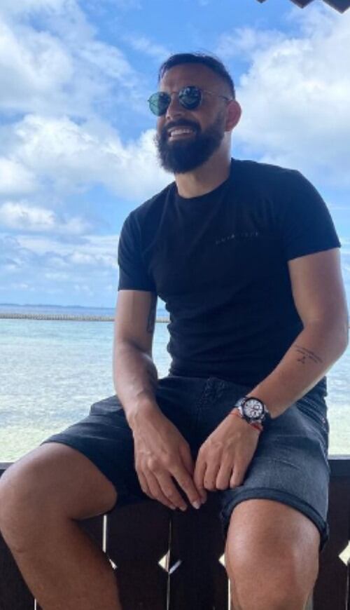 El exfutbolista hizo frente a críticas por la diferencia de edad con Valentina Rendón.